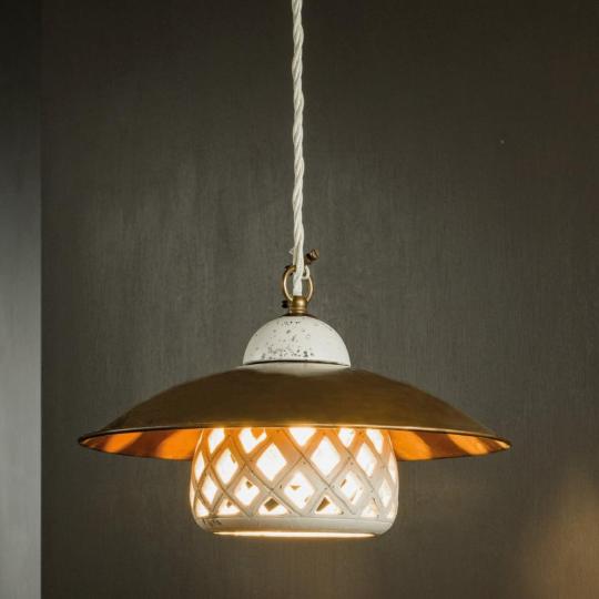 mediteransky perforovana diera klobukova keramika lampa zavesenie rustikalny vidiecka dom obyvacka jedalen osvetlenie toskansky taliansky med talierik stropne patinovany antik lameridiana.jpg